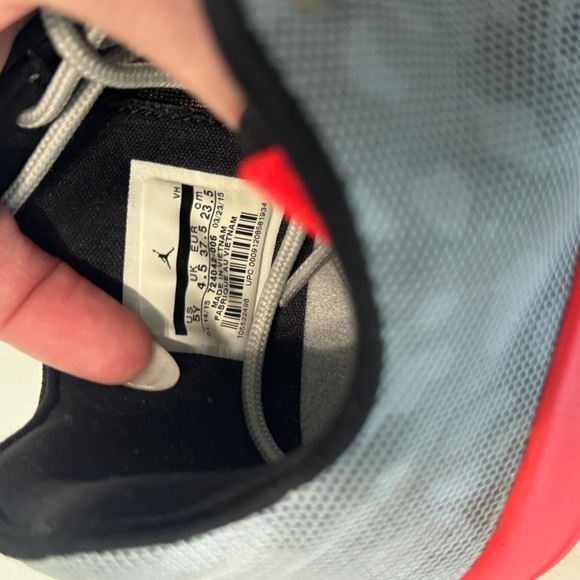 Air Jordan Eclipse Size 5Y (Adult 6.5) - Picture 3 of 3